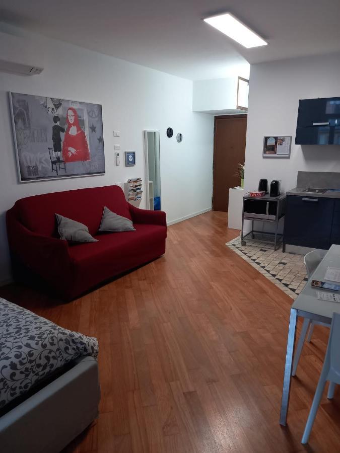 Suite Apartment San Lazzaro Бергамо Екстер'єр фото